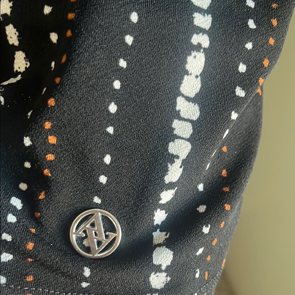 Adrienne Vittadini Black and White Button-down Top - Picture 6 of 6